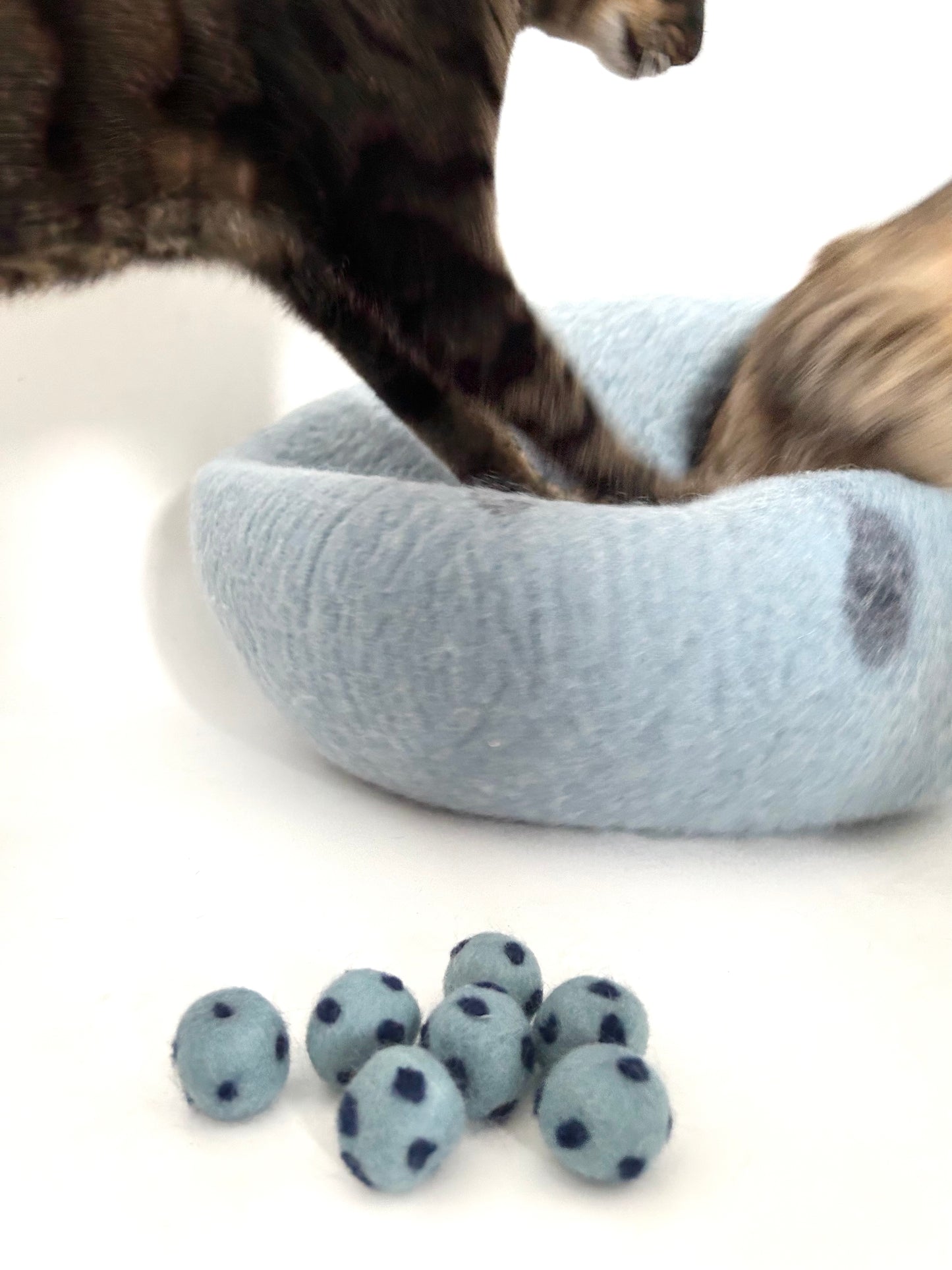 "Fallen Blue Balls" Safe Felt Cat Toy Balls