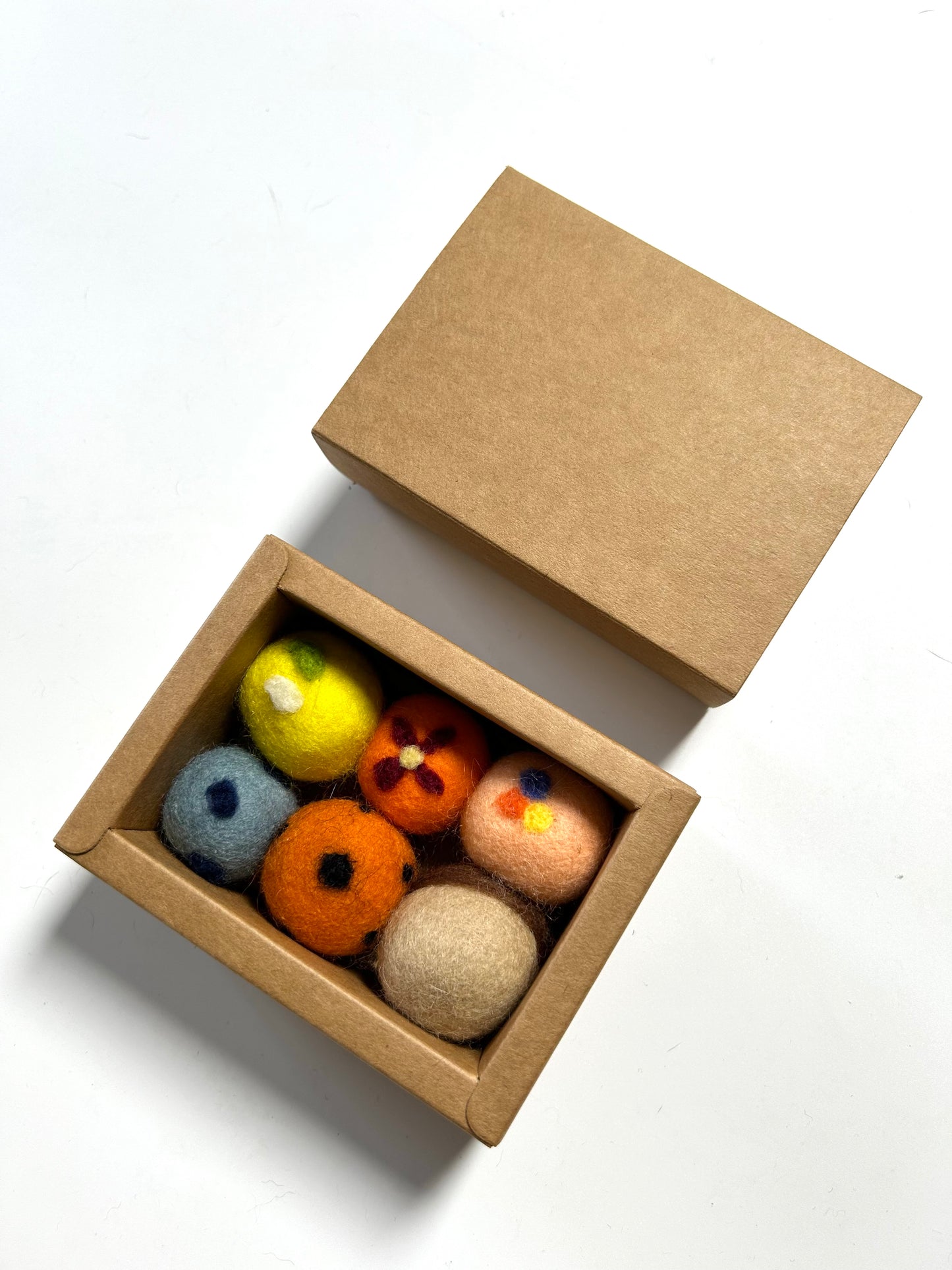 "MeowMeow Magical Balls" Safe Felt Cat Toy Balls