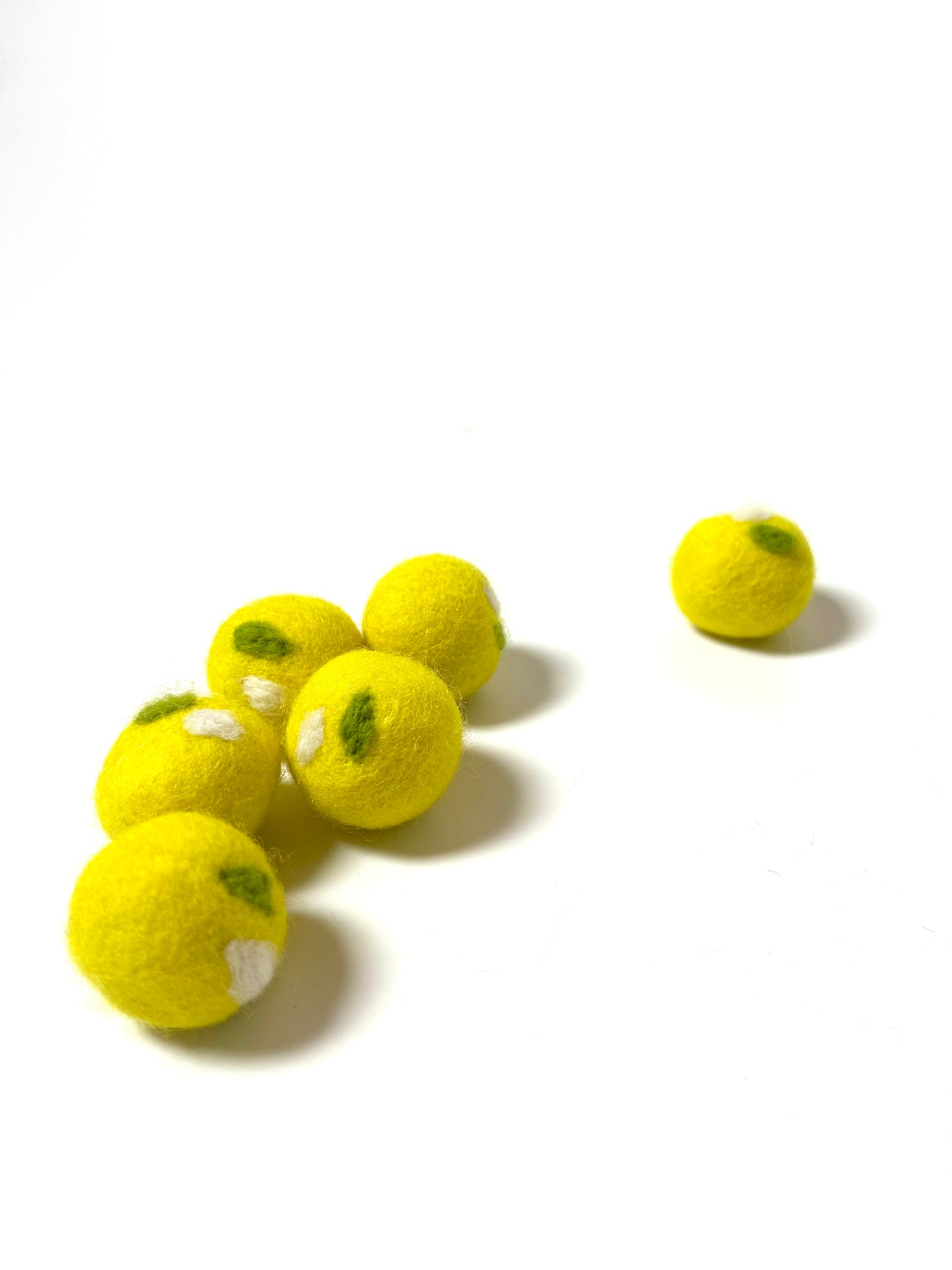 "Mini Lemon" Safe Felt Cat Toy Balls