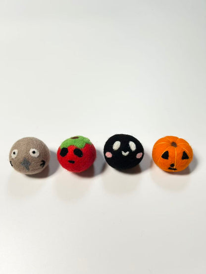 “Corner Monster” Felt Cat Toy Balls