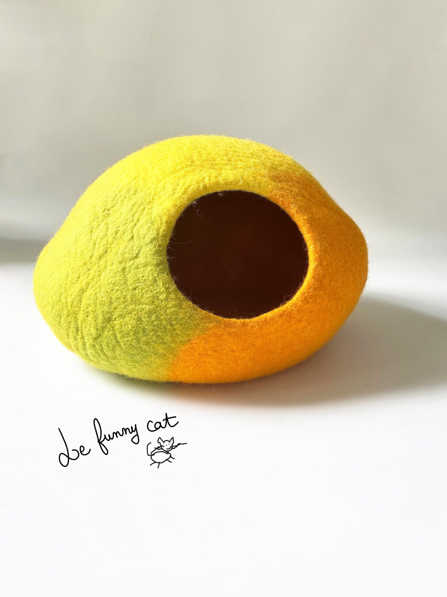 "Amalfi Lemon" Felt Cat Cave