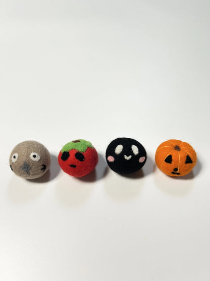 Available color options for Corner Monster felt cat toy balls